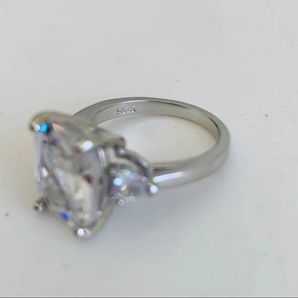 🛳 3Ct 11.7mm x 10mm Cushion Cut Austrian Crystal Solitaire Rings - Picture 10 of 12